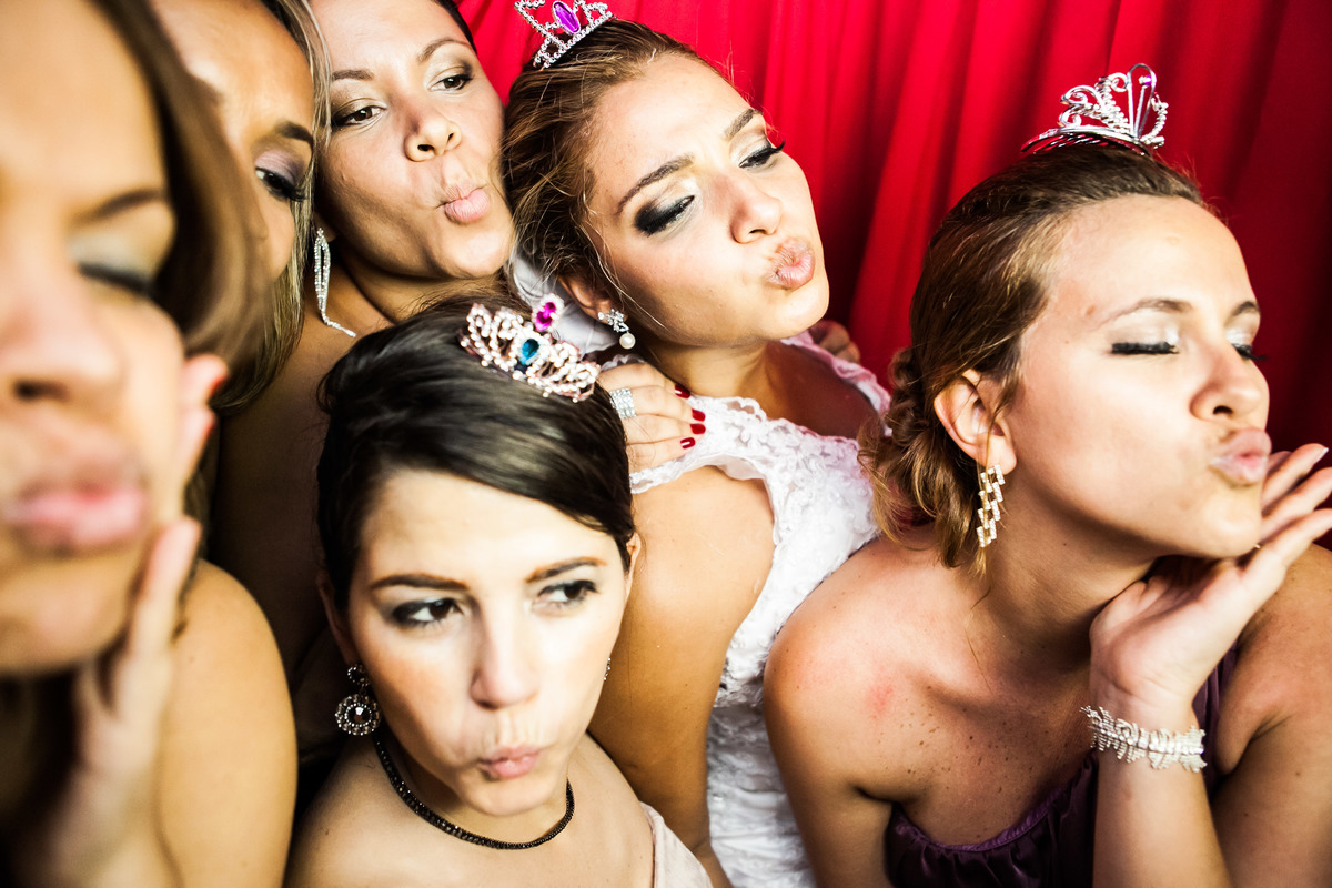 Fotografia de casamento, fotos de casamento, noiva, Fotógrafo no Porto, em Portugal. Fotógrafo de casamentos no Porto, Portugal. Fotos espontaneas, fotos naturais, fotos românticas, fotografia criativa. Casal apaixonado. Melhor fotógrafo de Portugal