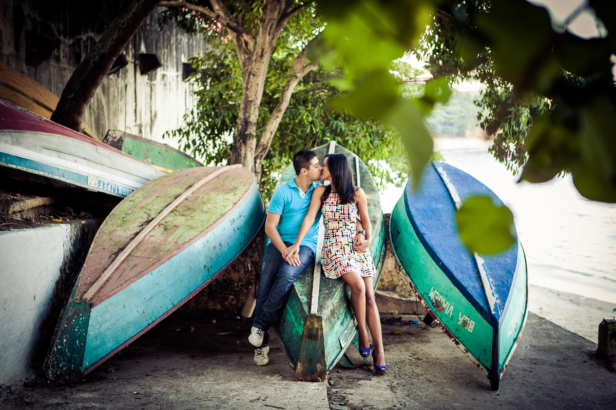 Sessão de fotos de casal, fotos pre wedding, Fotógrafo no Porto, em Portugal. Fotógrafo de casamentos no Porto, Portugal. Fotos espontaneas, fotos naturais, fotos românticas, fotografia criativa. Casal apaixonado. Fernanda Ferraro Fotografia. 