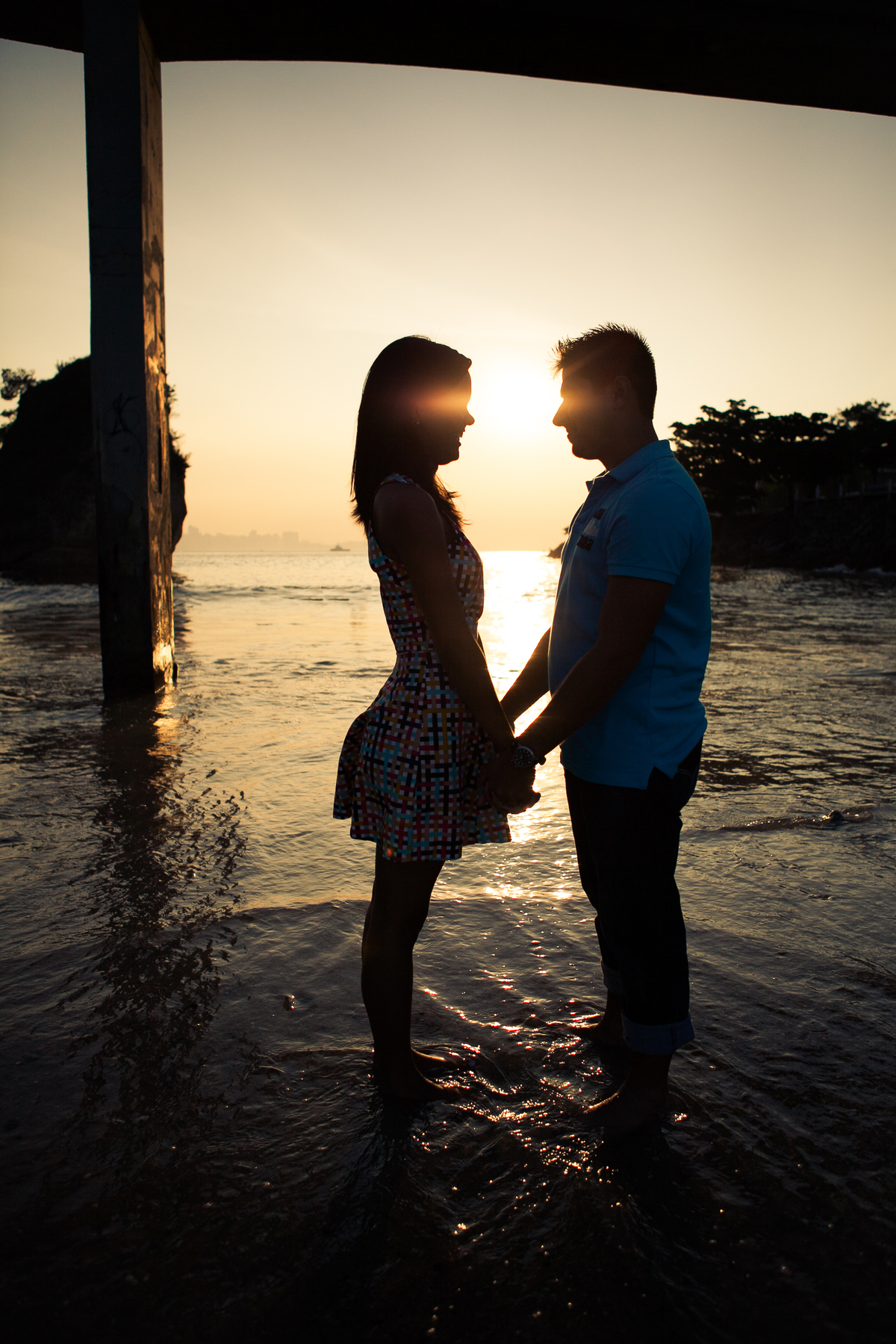 Sessão de fotos de casal, fotos pre wedding, Fotógrafo no Porto, em Portugal. Fotógrafo de casamentos no Porto, Portugal. Fotos espontaneas, fotos naturais, fotos românticas, fotografia criativa. Casal apaixonado. Fernanda Ferraro Fotografia. 