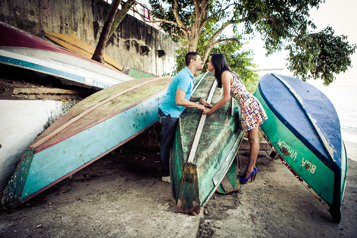 Sessão de fotos de casal, fotos pre wedding, Fotógrafo no Porto, em Portugal. Fotógrafo de casamentos no Porto, Portugal. Fotos espontaneas, fotos naturais, fotos românticas, fotografia criativa. Casal apaixonado. Fernanda Ferraro Fotografia. 