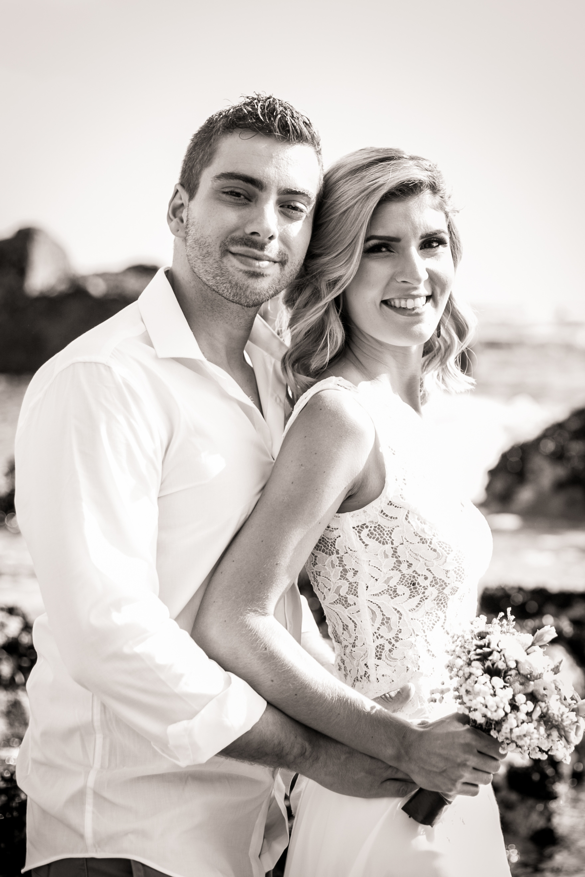 Noivos. Sessão de fotos trash the dress para casamento. Senhor da Pedra, no Porto. Fotografia de casamento no Porto, Portugal. Fernanda Ferraro Fotografia.