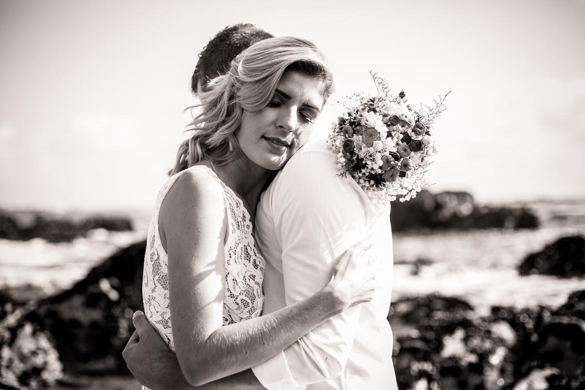 Noivos. Sessão de fotos trash the dress para casamento. Senhor da Pedra, no Porto. Fotografia de casamento no Porto, Portugal. Fernanda Ferraro Fotografia.