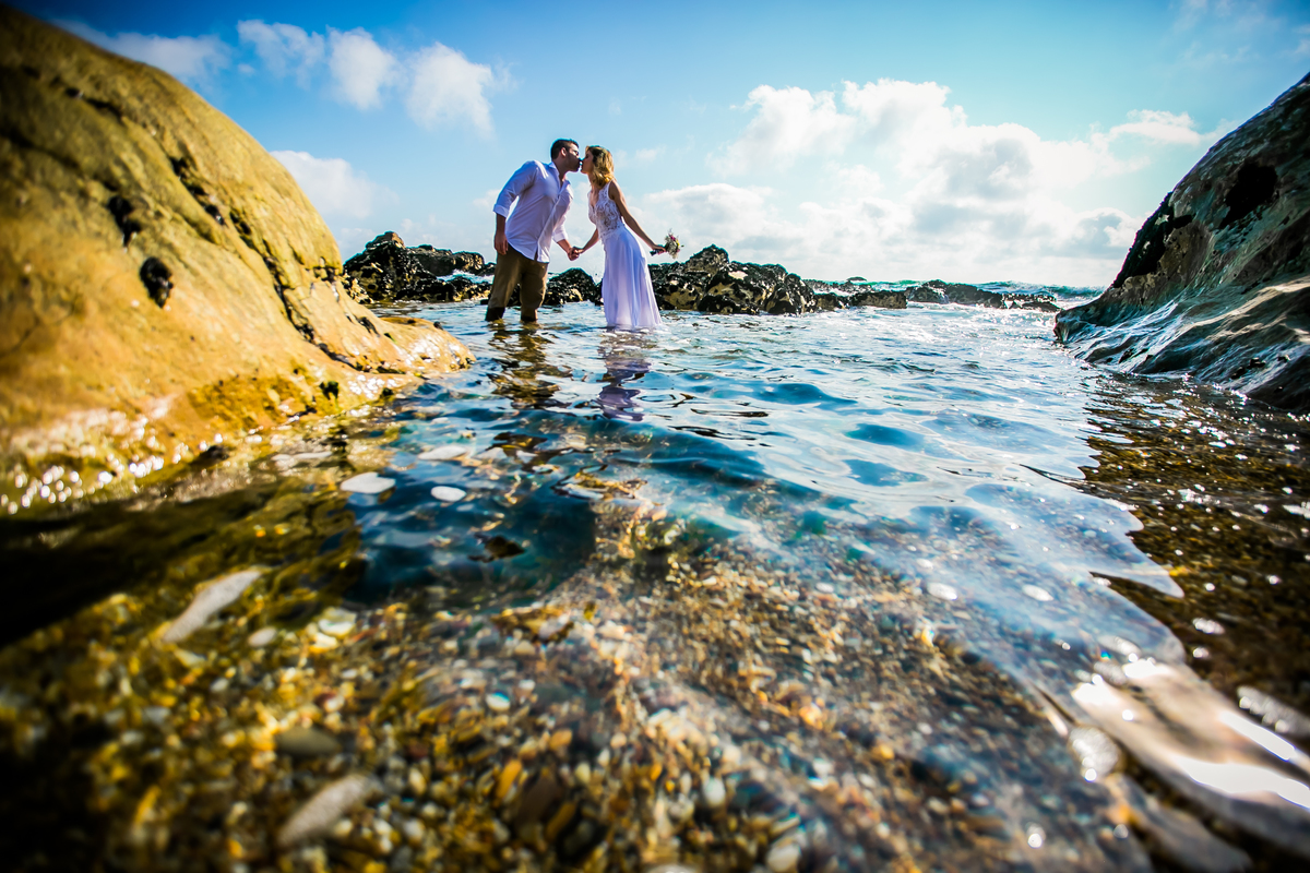 Noivos. Sessão de fotos trash the dress para casamento. Senhor da Pedra, no Porto. Fotografia de casamento no Porto, Portugal. Fernanda Ferraro Fotografia.