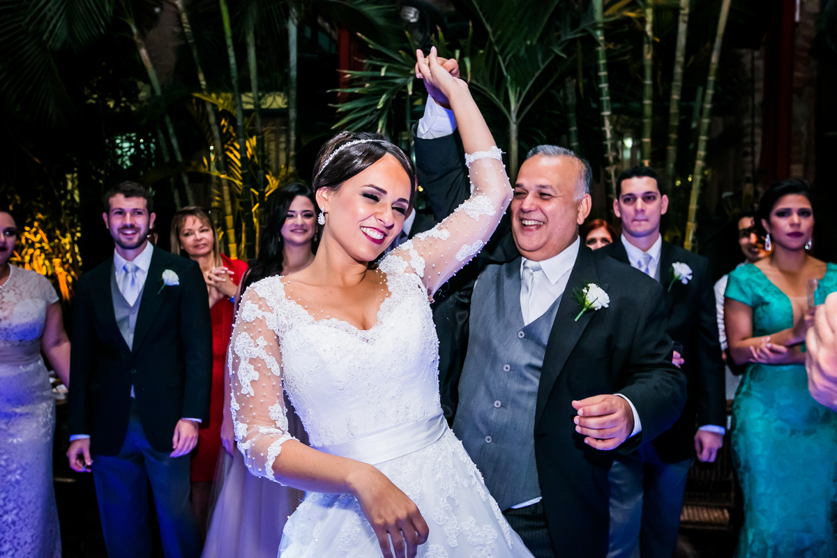 Fotografia de casamento, fotos de casamento, noiva, Fotógrafo no Porto, em Portugal. Fotógrafo de casamentos no Porto, Portugal. Fotos espontaneas, fotos naturais, fotos românticas, fotografia criativa. Casal apaixonado. Fernanda Ferraro Fotografia. 