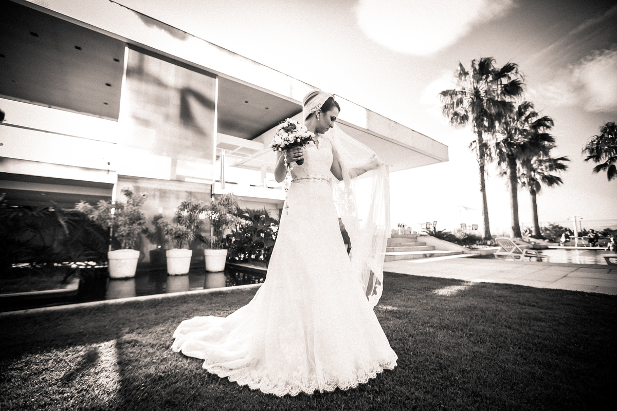 Fotografia de casamento, fotos de casamento, noiva, Fotógrafo no Porto, em Portugal. Fotógrafo de casamentos no Porto, Portugal. Fotos espontaneas, fotos naturais, fotos românticas, fotografia criativa. Casal apaixonado. Fernanda Ferraro Fotografia. 