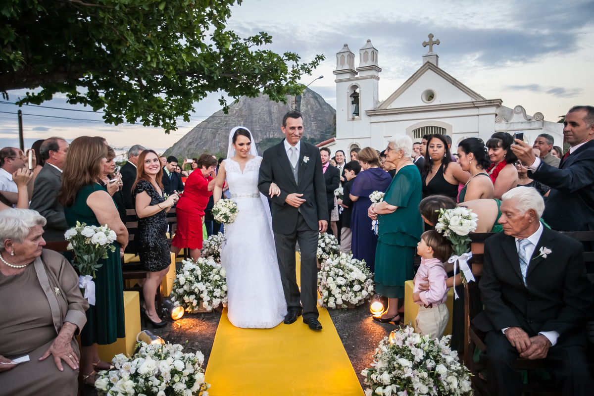 Fotografia de casamento, fotos de casamento, noiva, Fotógrafo no Porto, em Portugal. Fotógrafo de casamentos no Porto, Portugal. Fotos espontaneas, fotos naturais, fotos românticas, fotografia criativa. Casal apaixonado. Fernanda Ferraro Fotografia. 