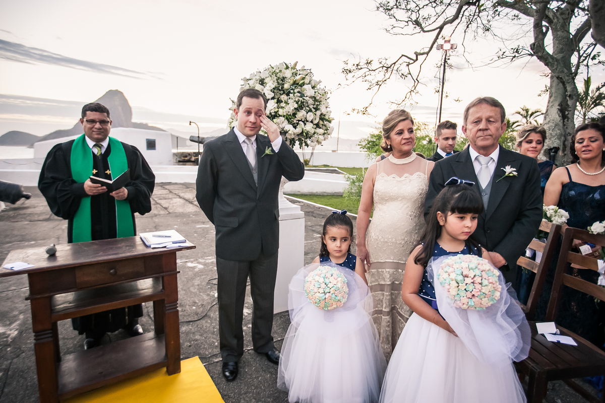 Fotografia de casamento, fotos de casamento, noiva, Fotógrafo no Porto, em Portugal. Fotógrafo de casamentos no Porto, Portugal. Fotos espontaneas, fotos naturais, fotos românticas, fotografia criativa. Casal apaixonado. Fernanda Ferraro Fotografia. 