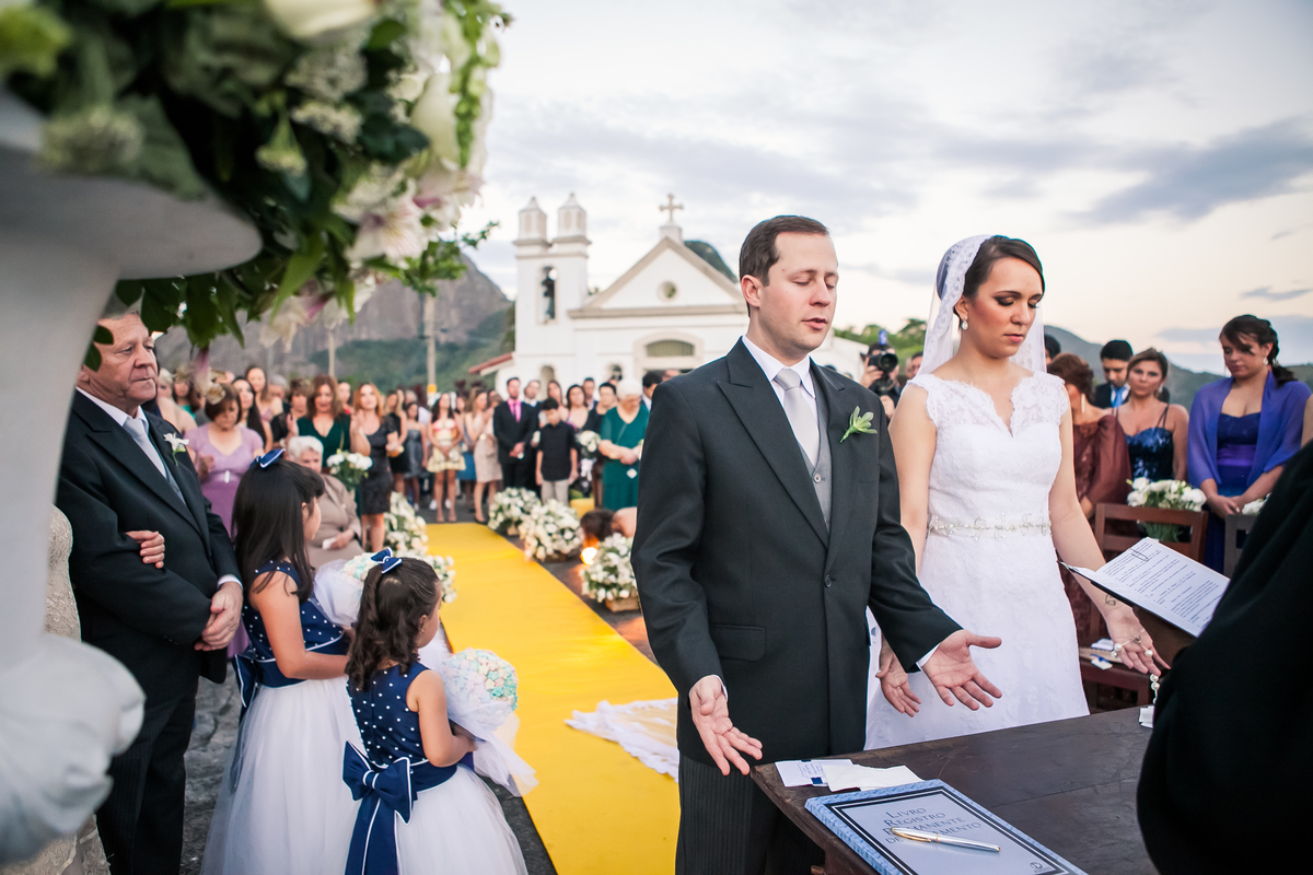 Fotografia de casamento, fotos de casamento, noiva, Fotógrafo no Porto, em Portugal. Fotógrafo de casamentos no Porto, Portugal. Fotos espontaneas, fotos naturais, fotos românticas, fotografia criativa. Casal apaixonado. Fernanda Ferraro Fotografia. 
