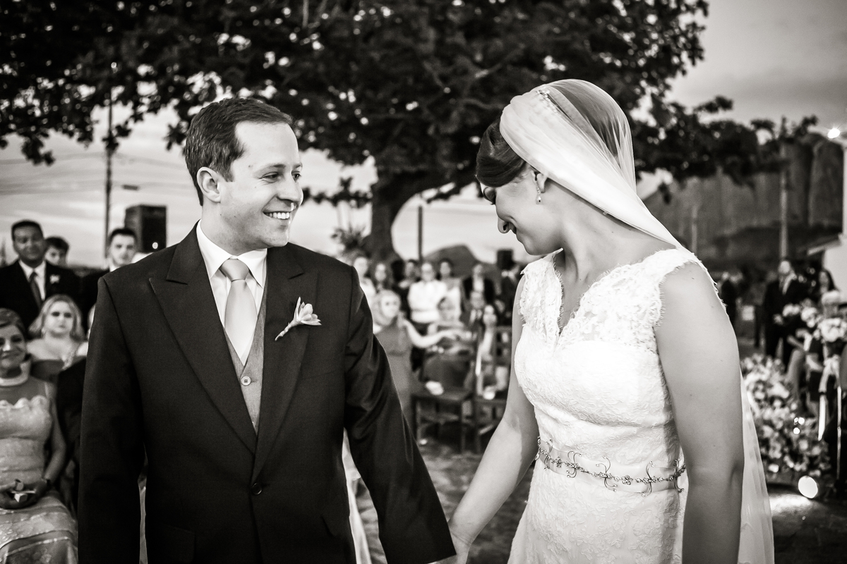 Fotografia de casamento, fotos de casamento, noiva, Fotógrafo no Porto, em Portugal. Fotógrafo de casamentos no Porto, Portugal. Fotos espontaneas, fotos naturais, fotos românticas, fotografia criativa. Casal apaixonado. Fernanda Ferraro Fotografia. 