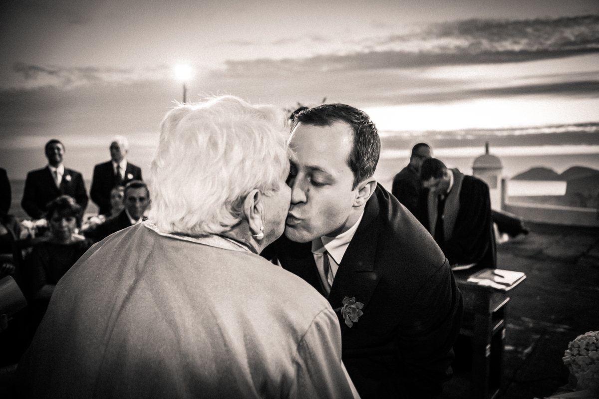 Fotografia de casamento, fotos de casamento, noiva, Fotógrafo no Porto, em Portugal. Fotógrafo de casamentos no Porto, Portugal. Fotos espontaneas, fotos naturais, fotos românticas, fotografia criativa. Casal apaixonado. Fernanda Ferraro Fotografia. 