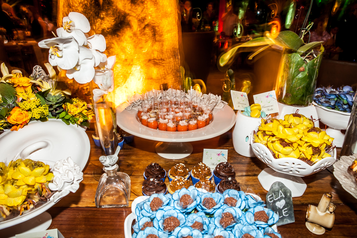 Fotografia de casamento, fotos de casamento, noiva, Fotógrafo no Porto, em Portugal. Fotógrafo de casamentos no Porto, Portugal. Fotos espontaneas, fotos naturais, fotos românticas, fotografia criativa. Casal apaixonado. Fernanda Ferraro Fotografia. 