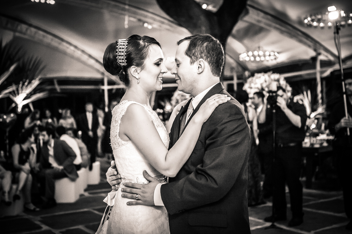 Fotografia de casamento, fotos de casamento, noiva, Fotógrafo no Porto, em Portugal. Fotógrafo de casamentos no Porto, Portugal. Fotos espontaneas, fotos naturais, fotos românticas, fotografia criativa. Casal apaixonado. Fernanda Ferraro Fotografia. 