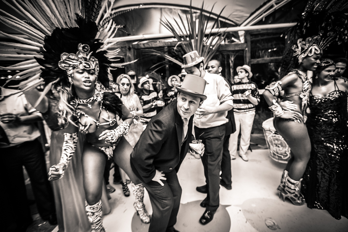 Fotografia de casamento, fotos de casamento, noiva, Fotógrafo no Porto, em Portugal. Fotógrafo de casamentos no Porto, Portugal. Fotos espontaneas, fotos naturais, fotos românticas, fotografia criativa. Casal apaixonado. Fernanda Ferraro Fotografia. 