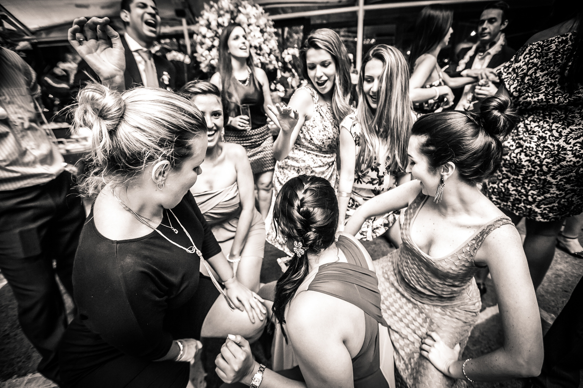 Fotografia de casamento, fotos de casamento, noiva, Fotógrafo no Porto, em Portugal. Fotógrafo de casamentos no Porto, Portugal. Fotos espontaneas, fotos naturais, fotos românticas, fotografia criativa. Casal apaixonado. Fernanda Ferraro Fotografia. 