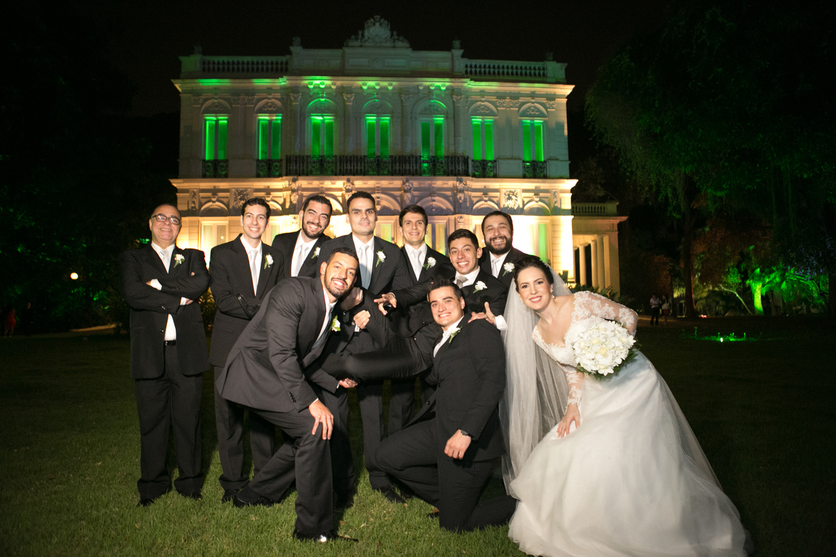Fotografia de casamento, fotos de casamento, noiva, Fotógrafo no Porto, em Portugal. Fotógrafo de casamentos no Porto, Portugal. Fotos espontaneas, fotos naturais, fotos românticas, fotografia criativa. Casal apaixonado. Fernanda Ferraro Fotografia. 