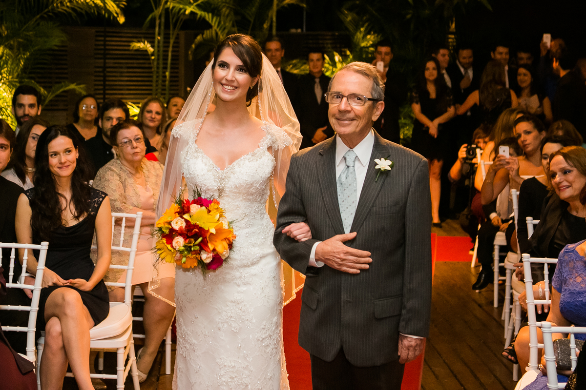 Fotografia de casamento, fotos de casamento, noiva, Fotógrafo no Porto, em Portugal. Fotógrafo de casamentos no Porto, Portugal. Fotos espontaneas, fotos naturais, fotos românticas, fotografia criativa. Casal apaixonado. Fernanda Ferraro Fotografia. 