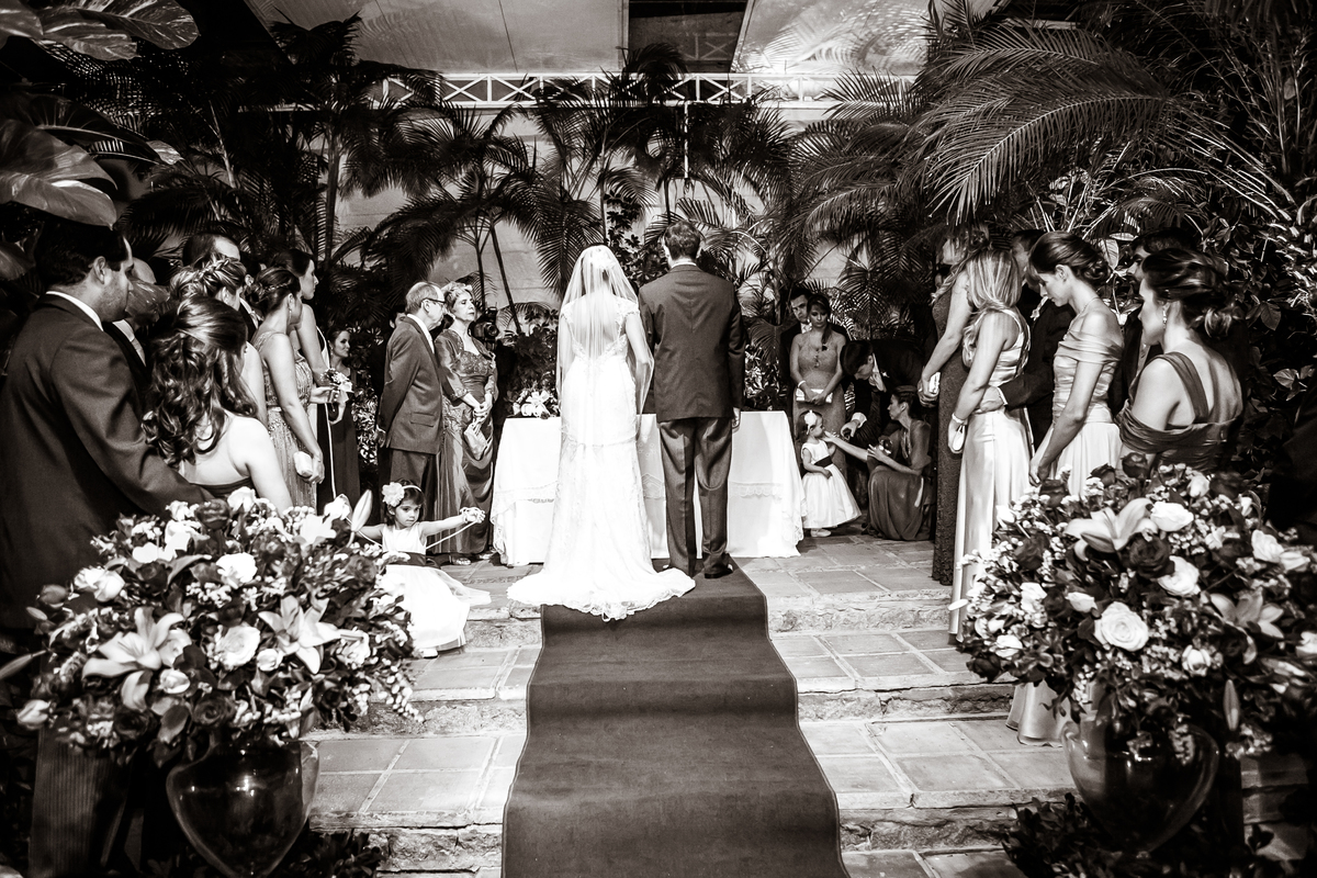Fotografia de casamento, fotos de casamento, noiva, Fotógrafo no Porto, em Portugal. Fotógrafo de casamentos no Porto, Portugal. Fotos espontaneas, fotos naturais, fotos românticas, fotografia criativa. Casal apaixonado. Fernanda Ferraro Fotografia. 