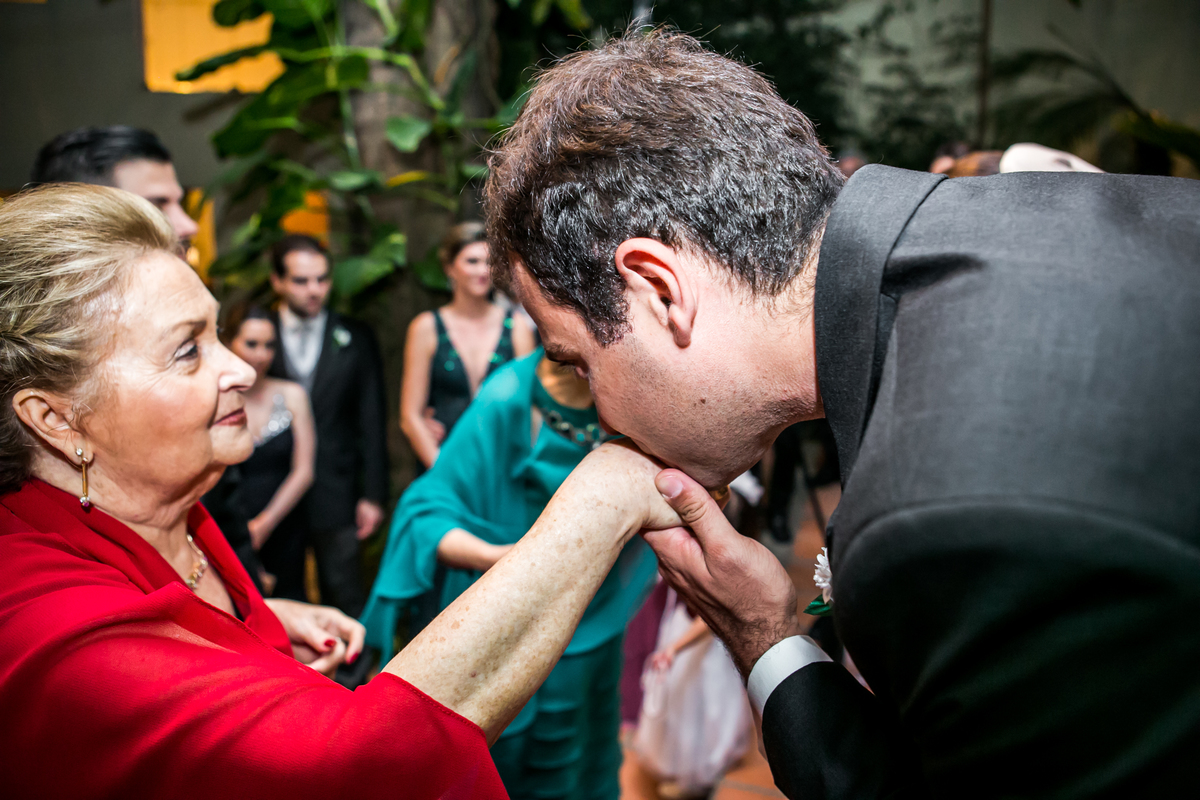 Fotografia de casamento, fotos de casamento, noiva, Fotógrafo no Porto, em Portugal. Fotógrafo de casamentos no Porto, Portugal. Fotos espontaneas, fotos naturais, fotos românticas, fotografia criativa. Casal apaixonado. Fernanda Ferraro Fotografia. 