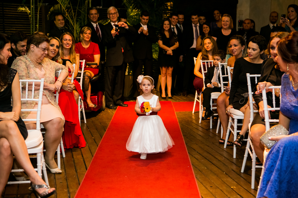 Fotografia de casamento, fotos de casamento, noiva, Fotógrafo no Porto, em Portugal. Fotógrafo de casamentos no Porto, Portugal. Fotos espontaneas, fotos naturais, fotos românticas, fotografia criativa. Casal apaixonado. Fernanda Ferraro Fotografia. 