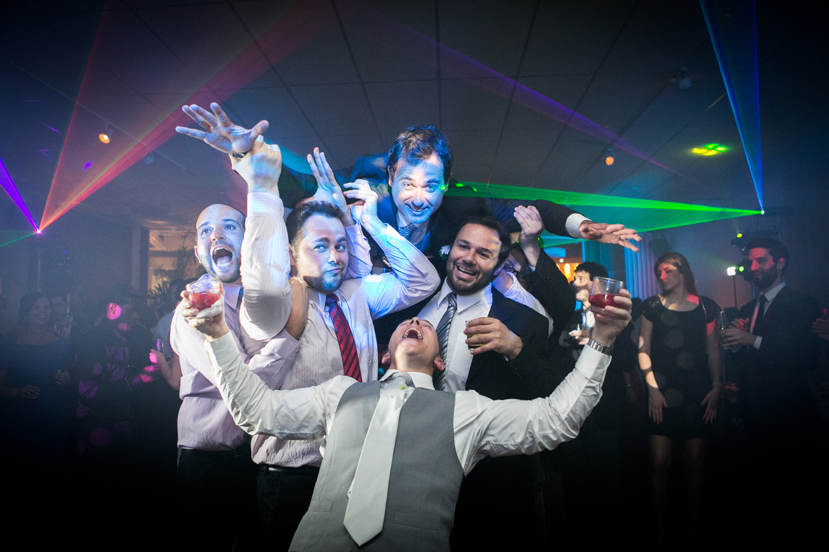 Fotografia de casamento, fotos de casamento, noiva, Fotógrafo no Porto, em Portugal. Fotógrafo de casamentos no Porto, Portugal. Fotos espontaneas, fotos naturais, fotos românticas, fotografia criativa. Casal apaixonado. Fernanda Ferraro Fotografia. 