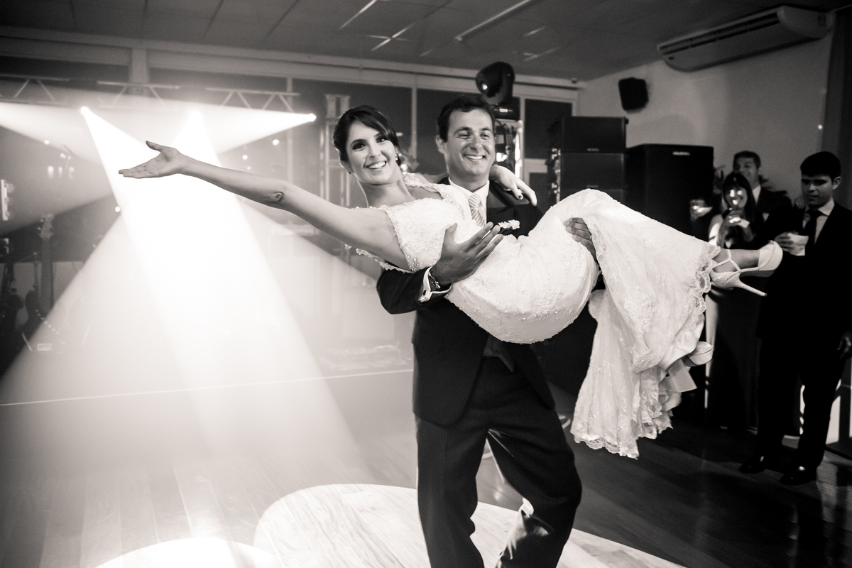 Fotografia de casamento, fotos de casamento, noiva, Fotógrafo no Porto, em Portugal. Fotógrafo de casamentos no Porto, Portugal. Fotos espontaneas, fotos naturais, fotos românticas, fotografia criativa. Casal apaixonado. Fernanda Ferraro Fotografia. 