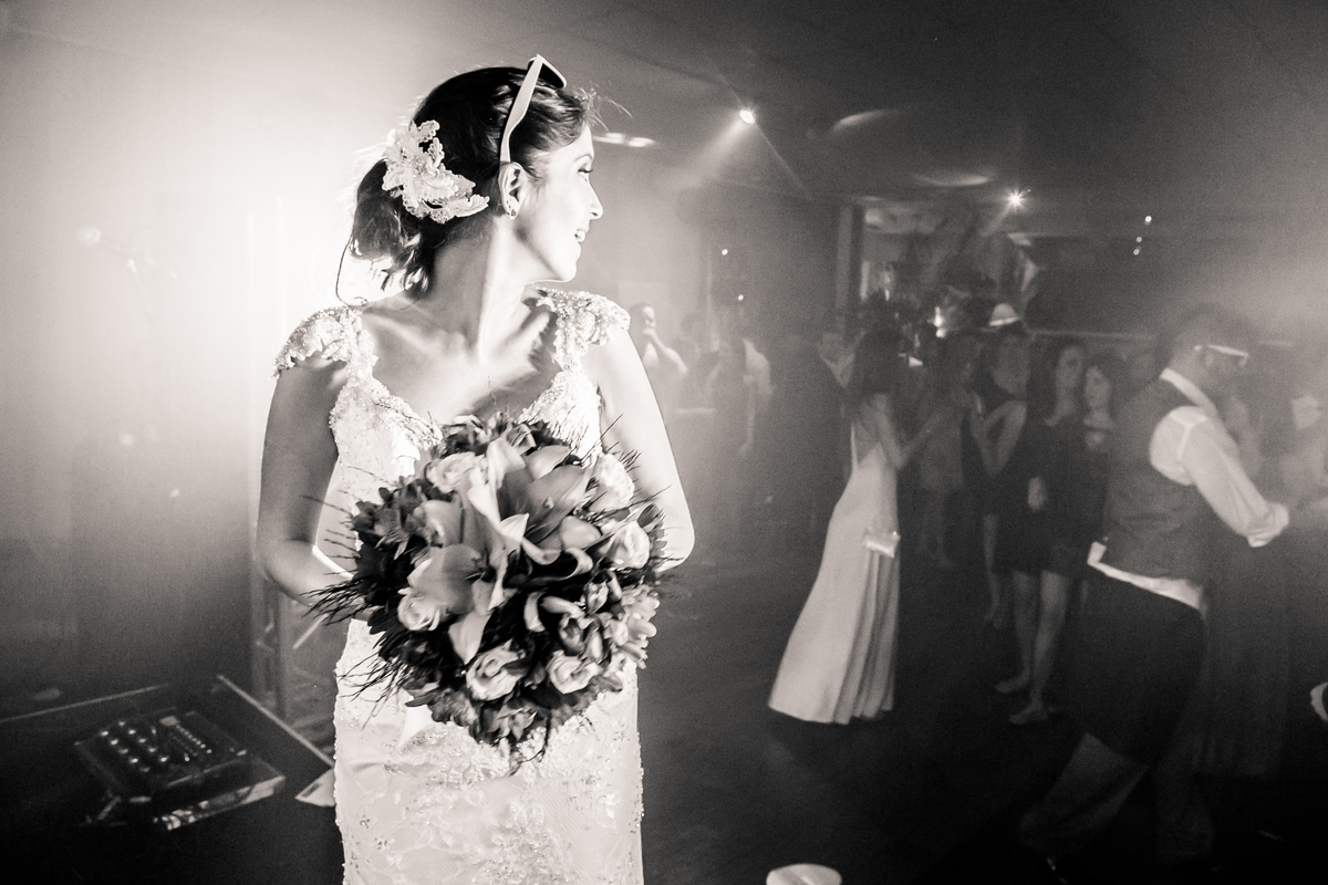 Fotografia de casamento, fotos de casamento, noiva, Fotógrafo no Porto, em Portugal. Fotógrafo de casamentos no Porto, Portugal. Fotos espontaneas, fotos naturais, fotos românticas, fotografia criativa. Casal apaixonado. Fernanda Ferraro Fotografia. 