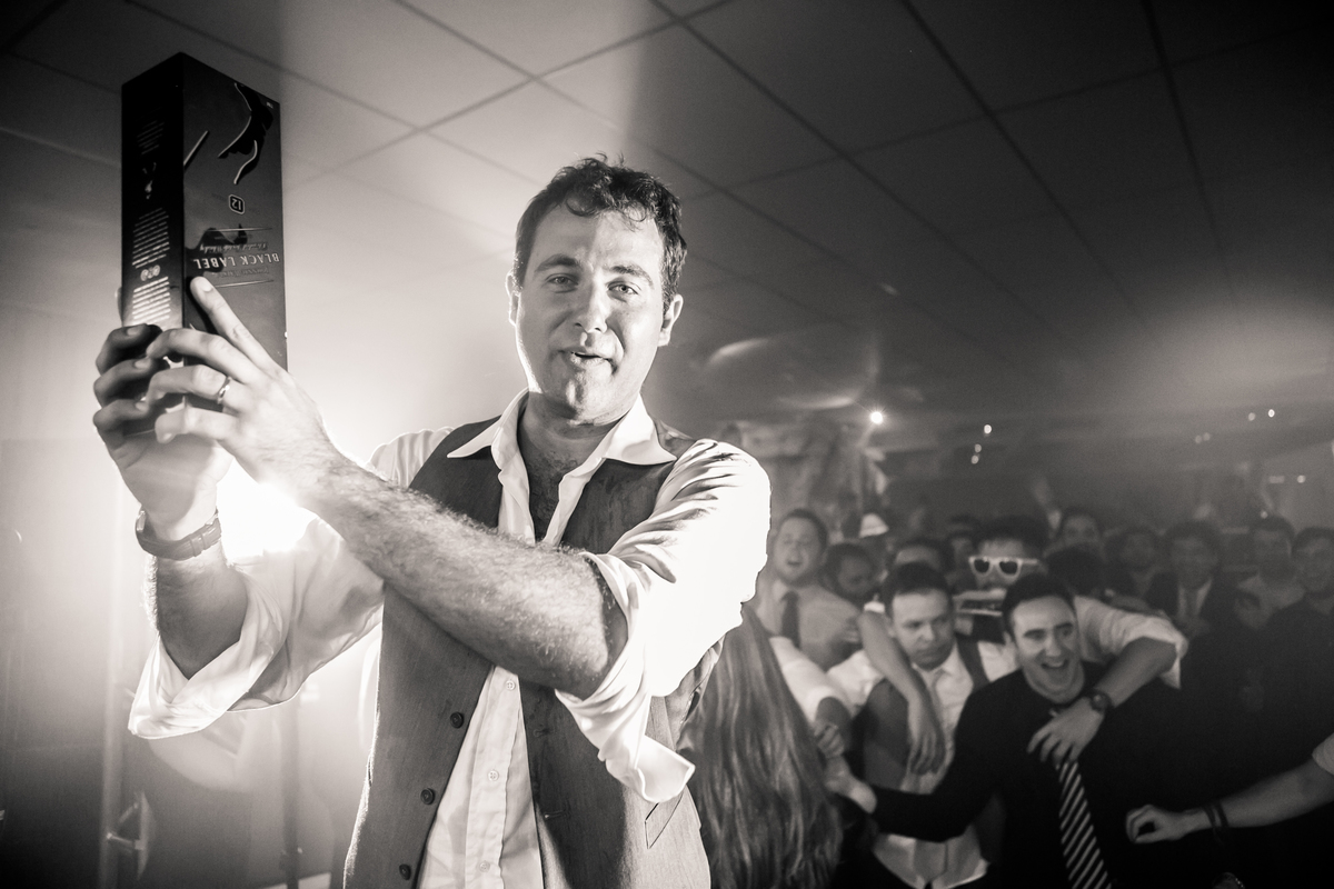 Fotografia de casamento, fotos de casamento, noiva, Fotógrafo no Porto, em Portugal. Fotógrafo de casamentos no Porto, Portugal. Fotos espontaneas, fotos naturais, fotos românticas, fotografia criativa. Casal apaixonado. Fernanda Ferraro Fotografia. 