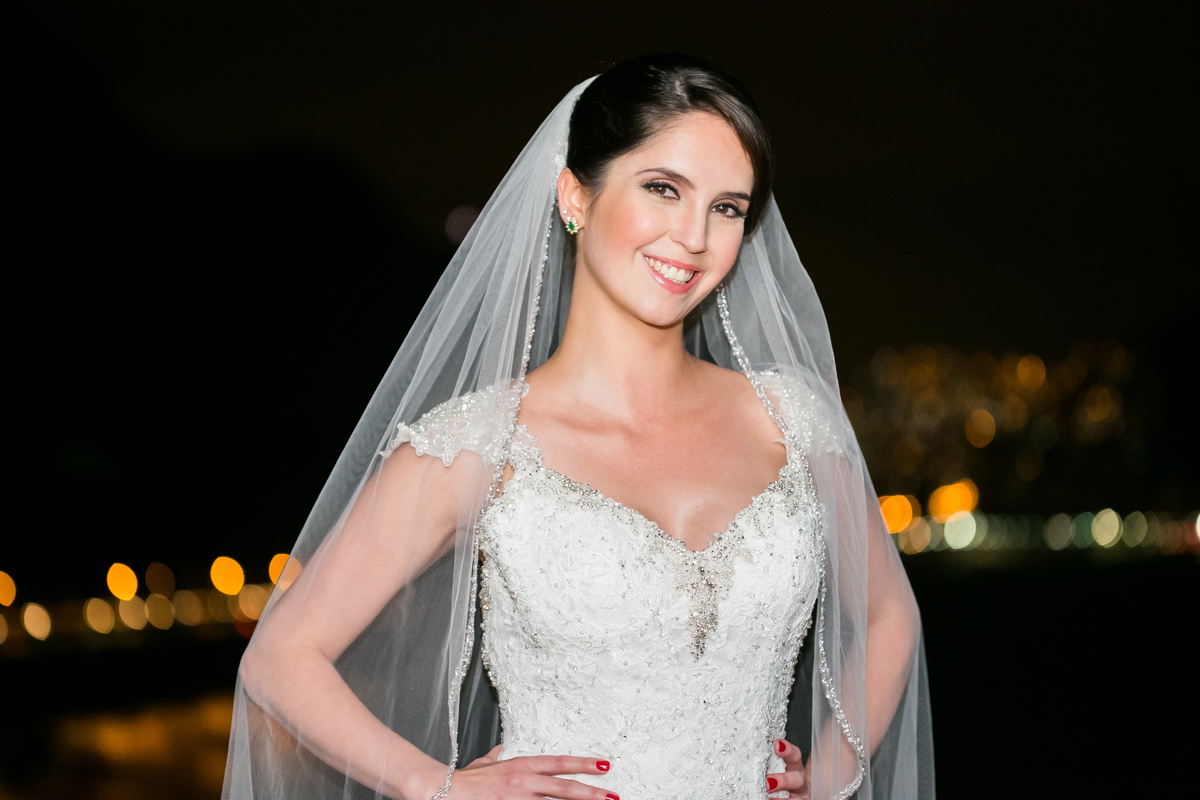 Fotografia de casamento, fotos de casamento, noiva, Fotógrafo no Porto, em Portugal. Fotógrafo de casamentos no Porto, Portugal. Fotos espontaneas, fotos naturais, fotos românticas, fotografia criativa. Casal apaixonado. Fernanda Ferraro Fotografia. 