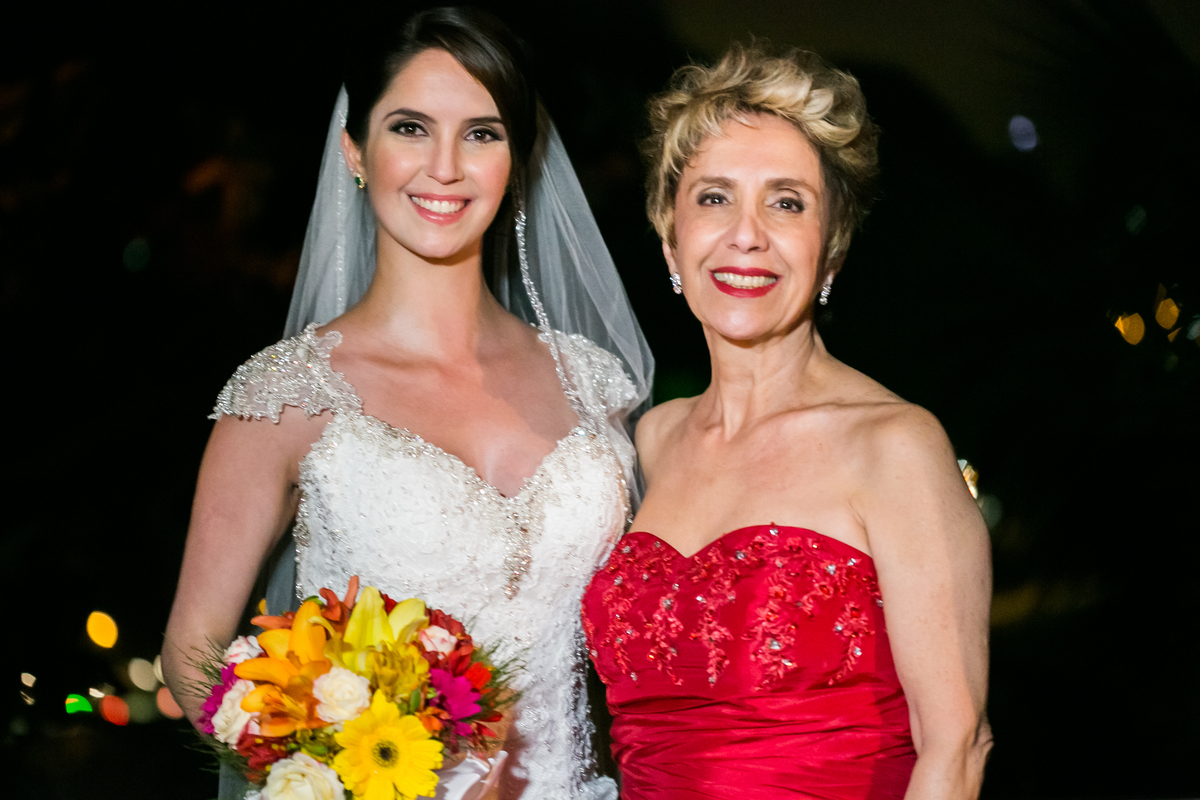 Fotografia de casamento, fotos de casamento, noiva, Fotógrafo no Porto, em Portugal. Fotógrafo de casamentos no Porto, Portugal. Fotos espontaneas, fotos naturais, fotos românticas, fotografia criativa. Casal apaixonado. Fernanda Ferraro Fotografia. 