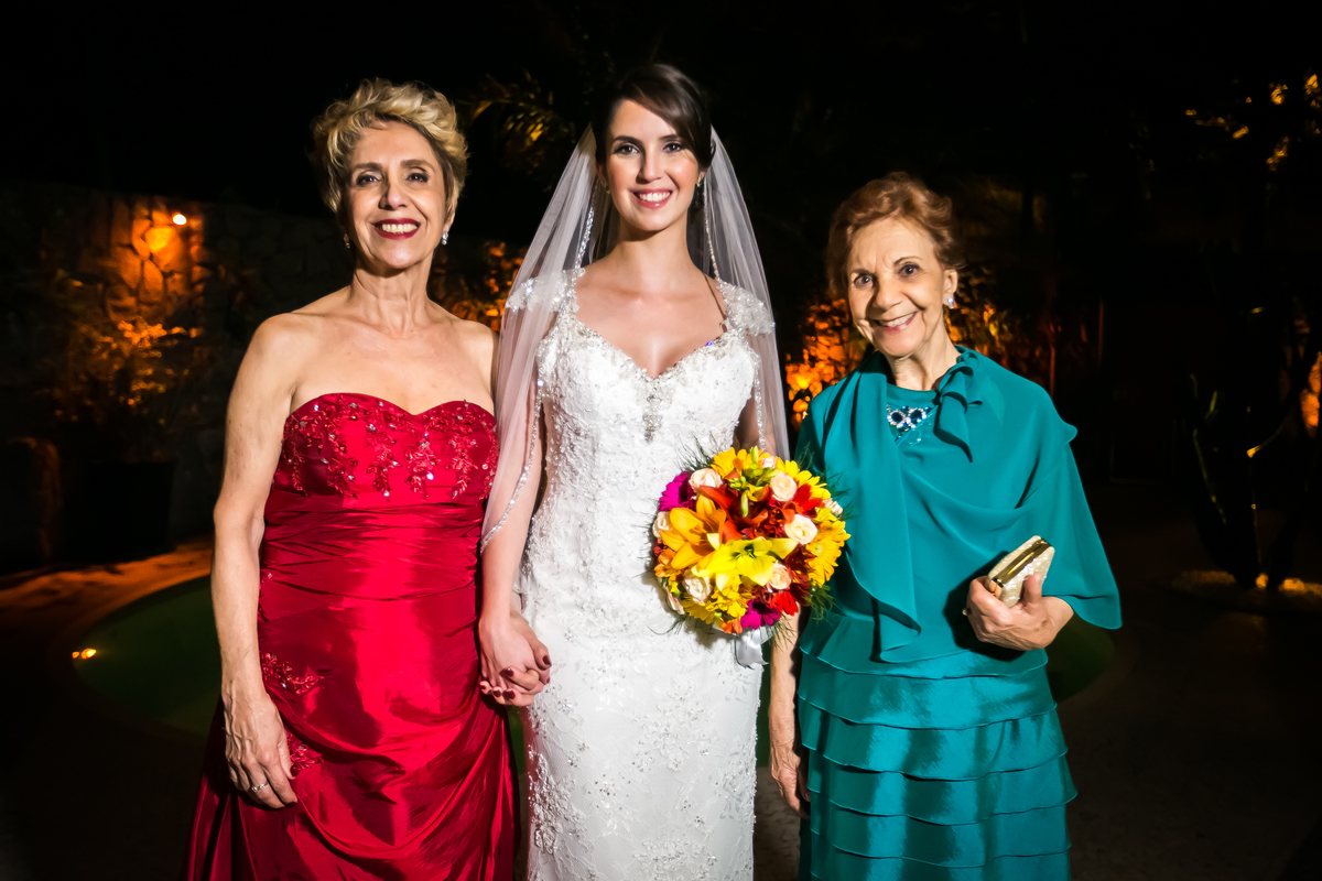 Fotografia de casamento, fotos de casamento, noiva, Fotógrafo no Porto, em Portugal. Fotógrafo de casamentos no Porto, Portugal. Fotos espontaneas, fotos naturais, fotos românticas, fotografia criativa. Casal apaixonado. Fernanda Ferraro Fotografia. 