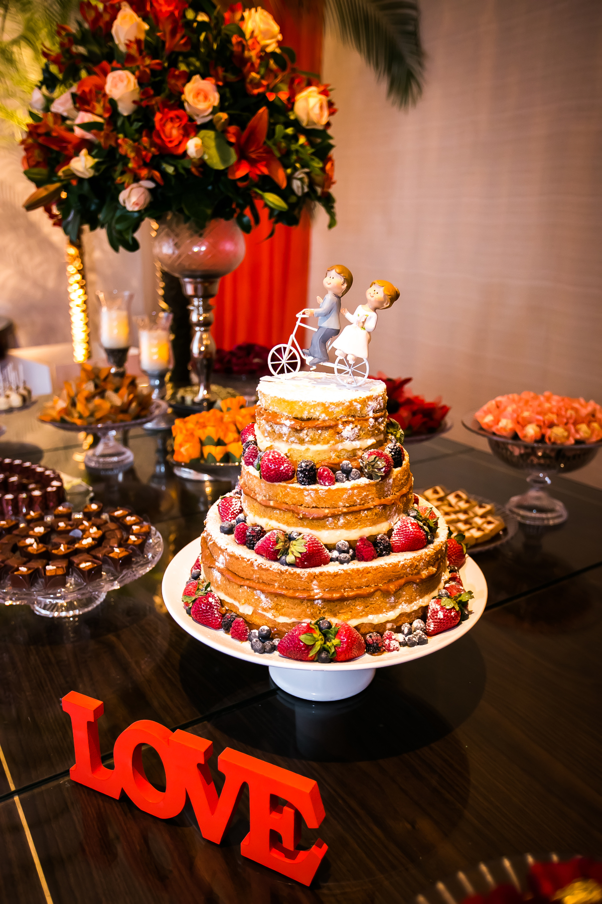 Fotografia de casamento, fotos de casamento, noiva, Fotógrafo no Porto, em Portugal. Fotógrafo de casamentos no Porto, Portugal. Fotos espontaneas, fotos naturais, fotos românticas, fotografia criativa. Casal apaixonado. Fernanda Ferraro Fotografia. 