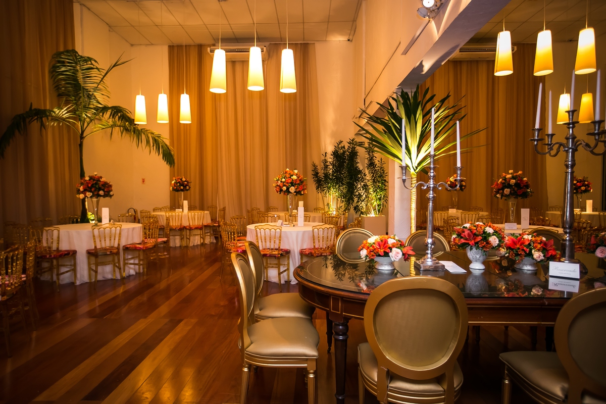 Fotografia de casamento, fotos de casamento, noiva, Fotógrafo no Porto, em Portugal. Fotógrafo de casamentos no Porto, Portugal. Fotos espontaneas, fotos naturais, fotos românticas, fotografia criativa. Casal apaixonado. Fernanda Ferraro Fotografia. 