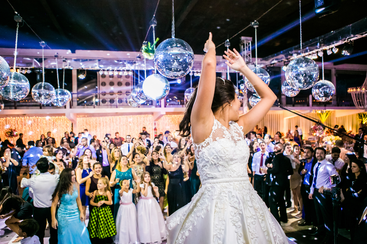 Fotografia de casamento, fotos de casamento, noiva, Fotógrafo no Porto, em Portugal. Fotógrafo de casamentos no Porto, Portugal. Fotos espontaneas, fotos naturais, fotos românticas, fotografia criativa. Casal apaixonado. Fernanda Ferraro Fotografia. 