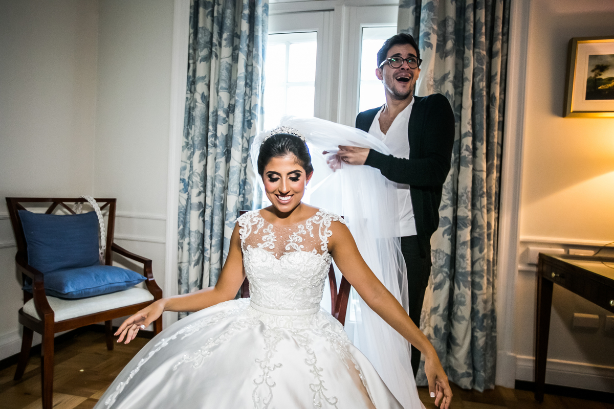 Fotografia de casamento, fotos de casamento, noiva, Fotógrafo no Porto, em Portugal. Fotógrafo de casamentos no Porto, Portugal. Fotos espontaneas, fotos naturais, fotos românticas, fotografia criativa. Casal apaixonado. Fernanda Ferraro Fotografia. 