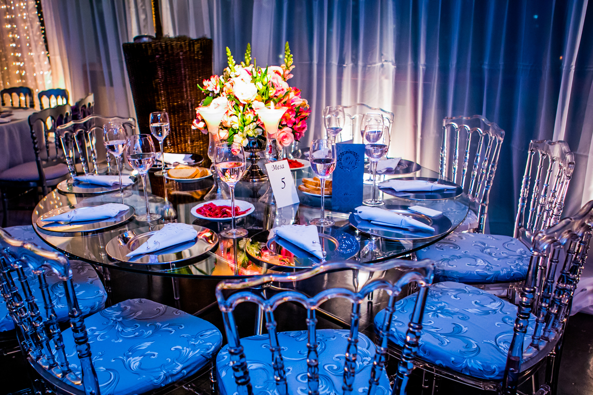 Fotografia de casamento, fotos de casamento, noiva, Fotógrafo no Porto, em Portugal. Fotógrafo de casamentos no Porto, Portugal. Fotos espontaneas, fotos naturais, fotos românticas, fotografia criativa. Casal apaixonado. Fernanda Ferraro Fotografia. 