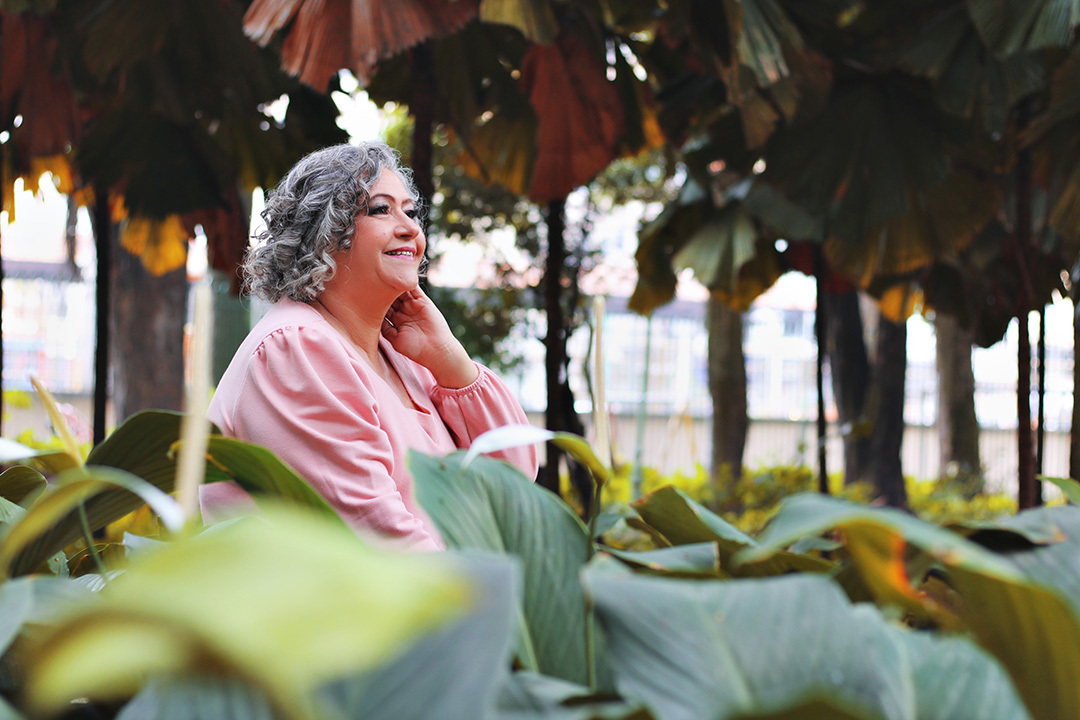melhores-fotos-ensaio-feminino-winnie-rosa-fotografo-ensaios-rj-fotos-diferentes-sessenta anos-melhores-fotos-60-anos-rj-fotografa-retrato-jardim das preguiças-barra-mansa-rj-criativa-fotos-jardim das preguiças-Barra Mansa-RJ