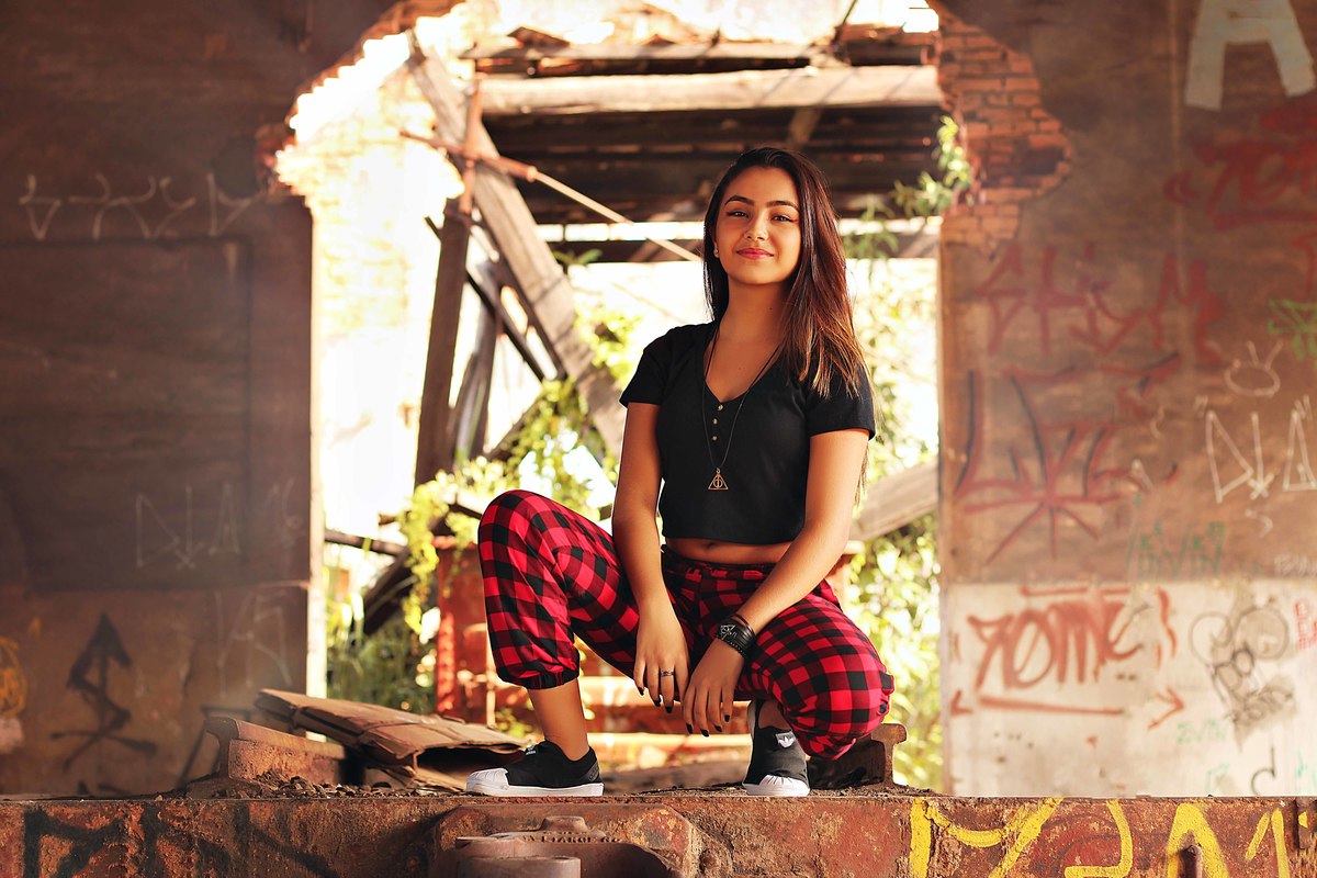 melhores-fotos-ensaio-e-feminino-winnie-rosa-fotografo-ensaios-rs---fotos-diferentes-na-contrução-antiga-treze-anos---melhores-fotos-13-anos-rs-prefeitura-barra-mansa--fotografa-ferrovia-antiga-winnie-rosa---fotos-centro-barra-mansa-rj--criativa-fotos-loc