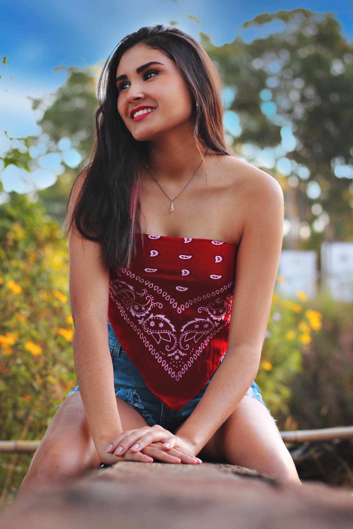 melhores-fotos-ensaio-e-feminino-winnie-rosa---fotografo-ensaios-rs---fotos-diferentes-quinze-anos---melhores-fotos-15-anos-rs-flores-rosa---fotografa-retrato-winnie-rosa---fotos-floriano-barra-mansa-rj---criativa-flores-fotos-e-flores-amarelas-por-do-sol