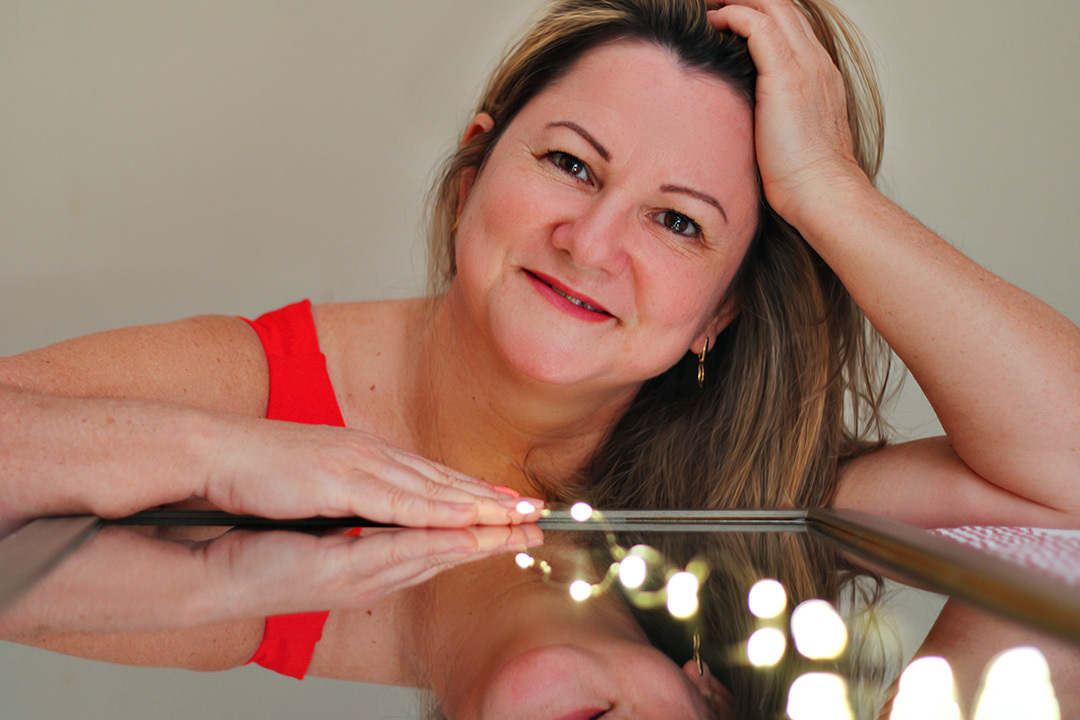 melhores-fotos-ensaio-feminino-winnie-rosa-fotografo-natal-luz de fada-rj-fotos-diferentes-criativas-aniversário-40 anos-melhores-fotos-feminino-ensaio em casa-natal-noel-rj-fotografa-centro de barra mansa-rj-diva-ensaio de natal-em casa-luz-luz de fada