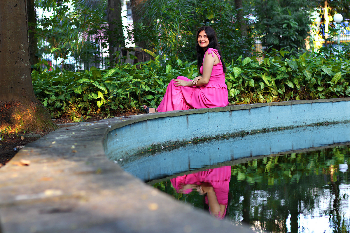 melhores-fotos-ensaio-e-feminino-winnie-rosa-fotografo-ensaios-rj-fotos-diferentes-trinta-anos-trintou-ensaio-externo-fotos-30-anos-rs-fotografa-retrato-winnie-rosa-fotos-jardim das preguiças-barra-mansa-rj-criativa-fotos-lago