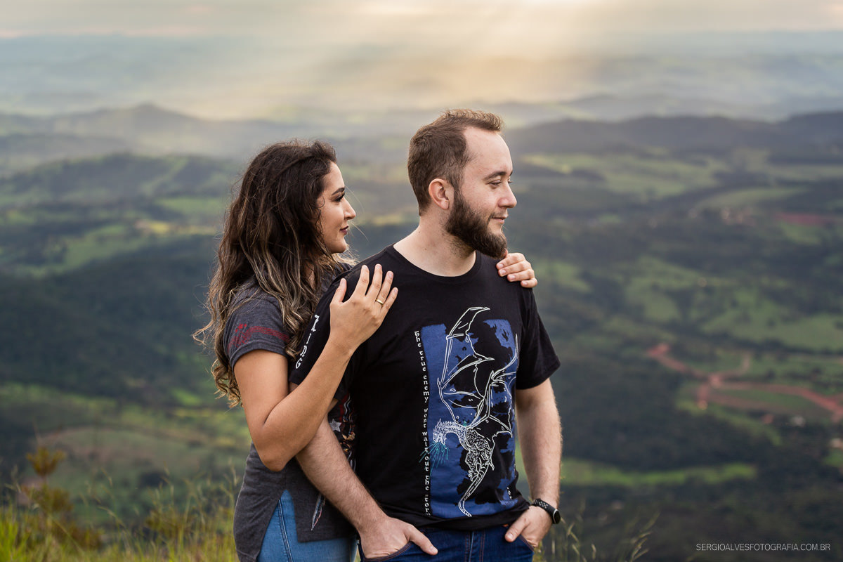 Topo do Mundo, Belo Horizonte. Ensaio pré casamento no por do sol de BH.