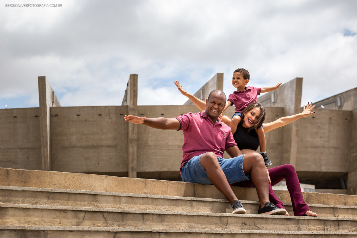 Família feliz na gestação do segundo filho. Gestante, Belo Horizonte.