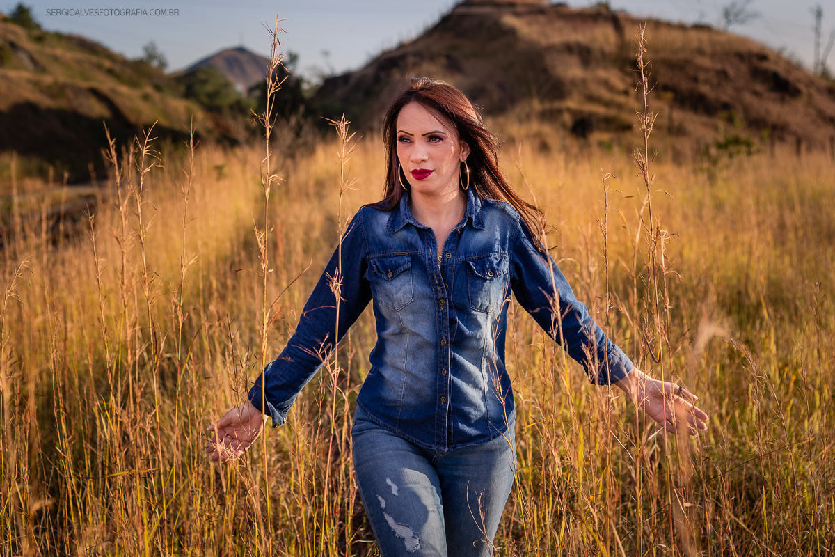 Liberdade. Ensaio fotografico feminino. Confiança em si mesma. Beleza e amor proprio.