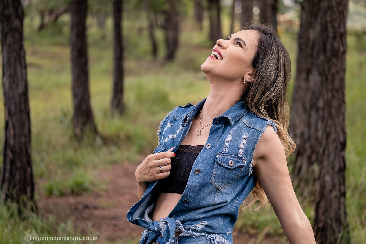 ensaio feminino natureza espontaneo