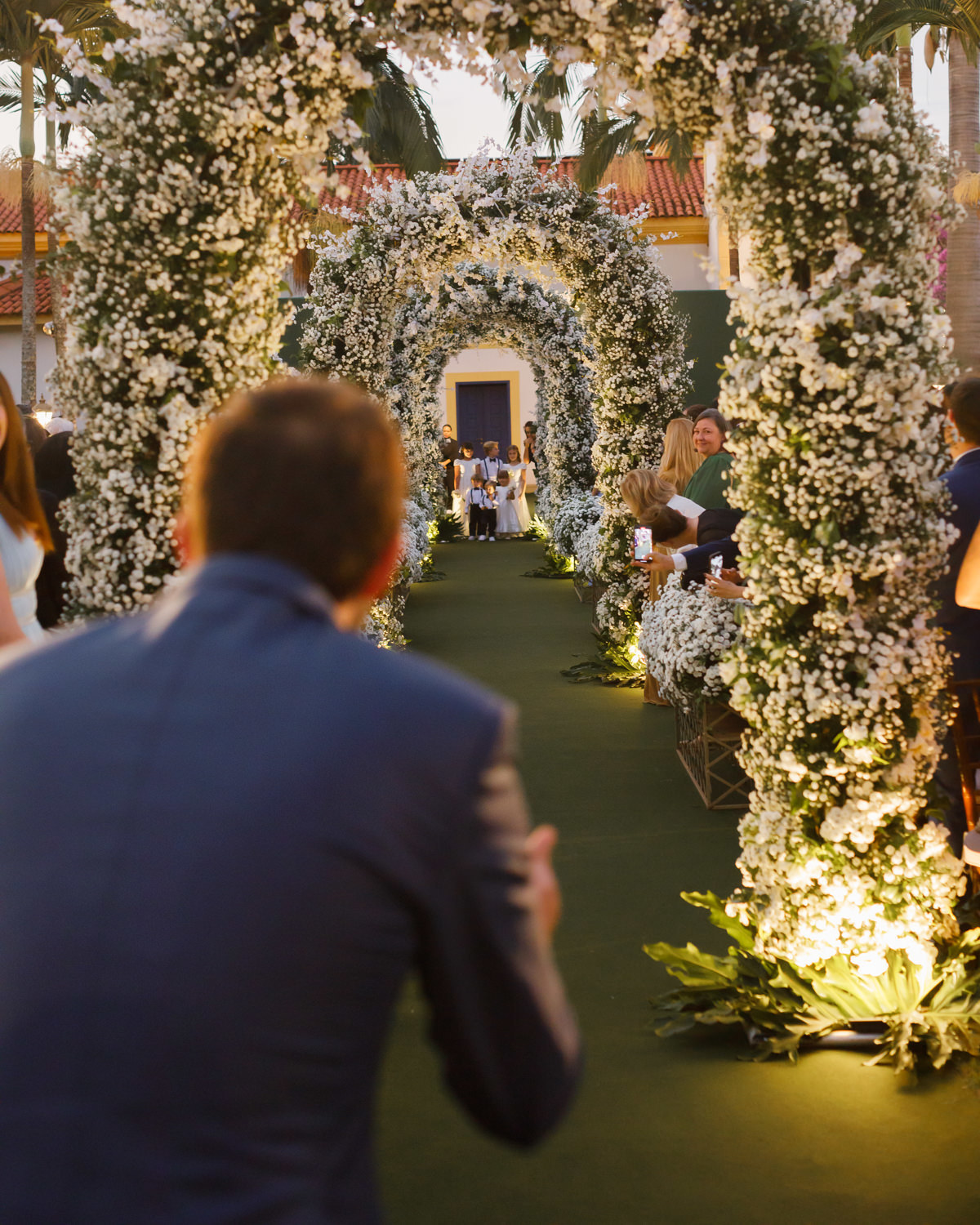 casamento-fotografo-ribeirao-preto-fotografia-noiva-noivos-andrezza-minotto-luxuoso-luxo-decoracao-classico-asthetic-ar-livre-gramado-por-do-sol-entardecer-de-dia-igreja-renato-aguiar-fazenda-santa-rita