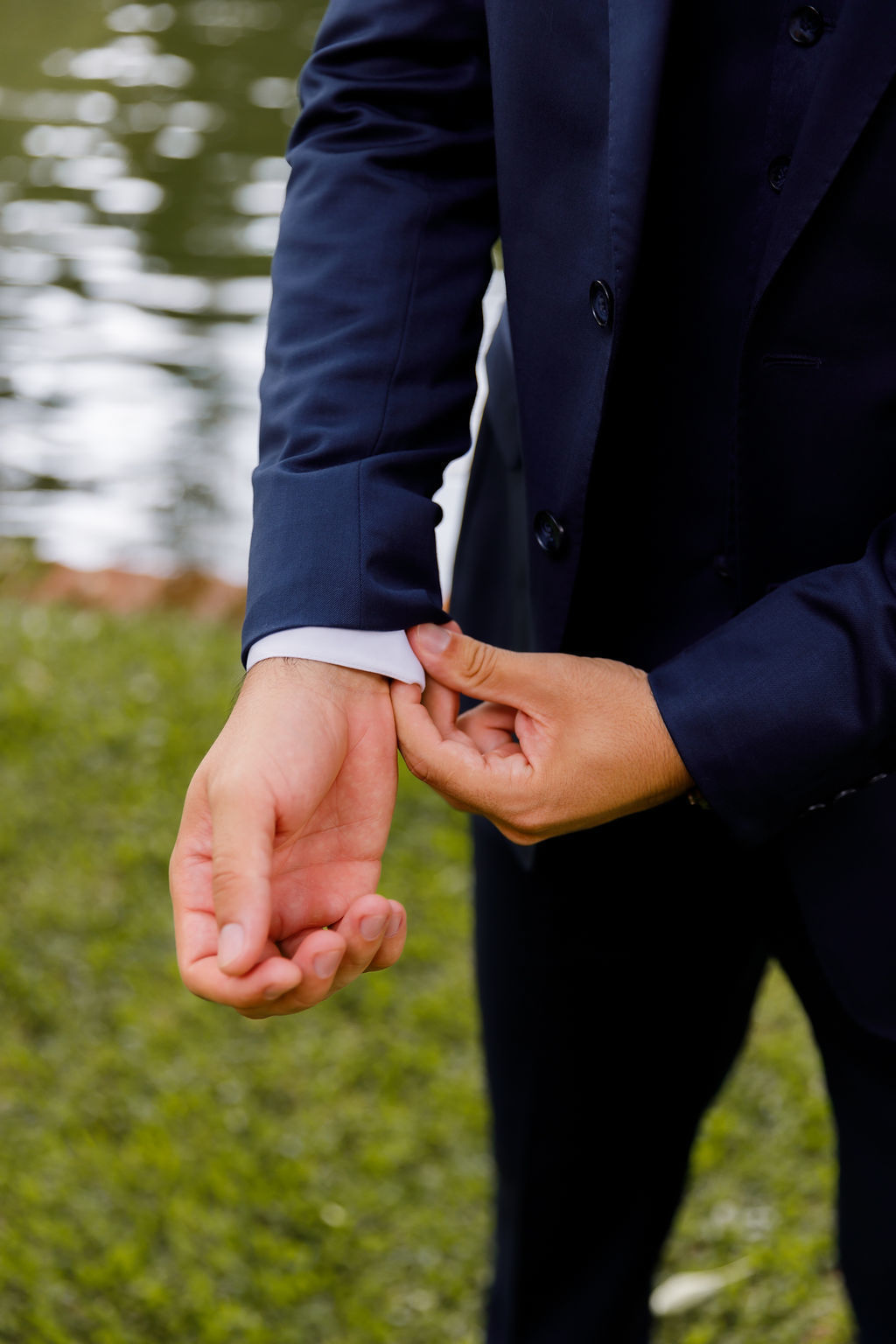 casamento-diurno-intimista-fotografo-casadascia-ribeirao-preto-fotografia-noiva-noivos-minimalista-asthetic-ar-livre-gramado-por-do-sol-entardecer-de-dia