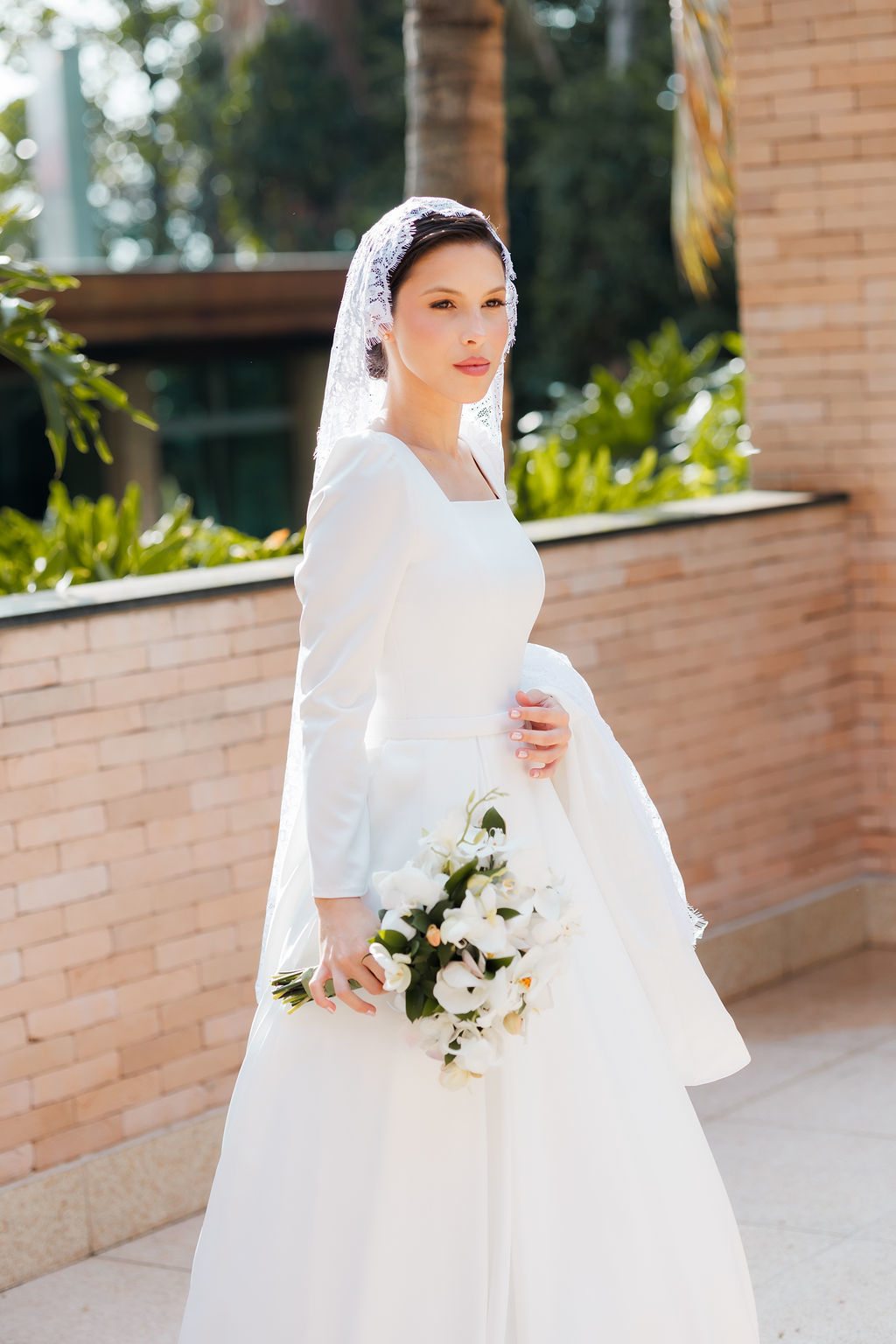 casamento-diurno-intimista-fotografo-casadascia-ribeirao-preto-fotografia-noiva-noivos-minimalista-asthetic-ar-livre-gramado-por-do-sol-entardecer-de-dia