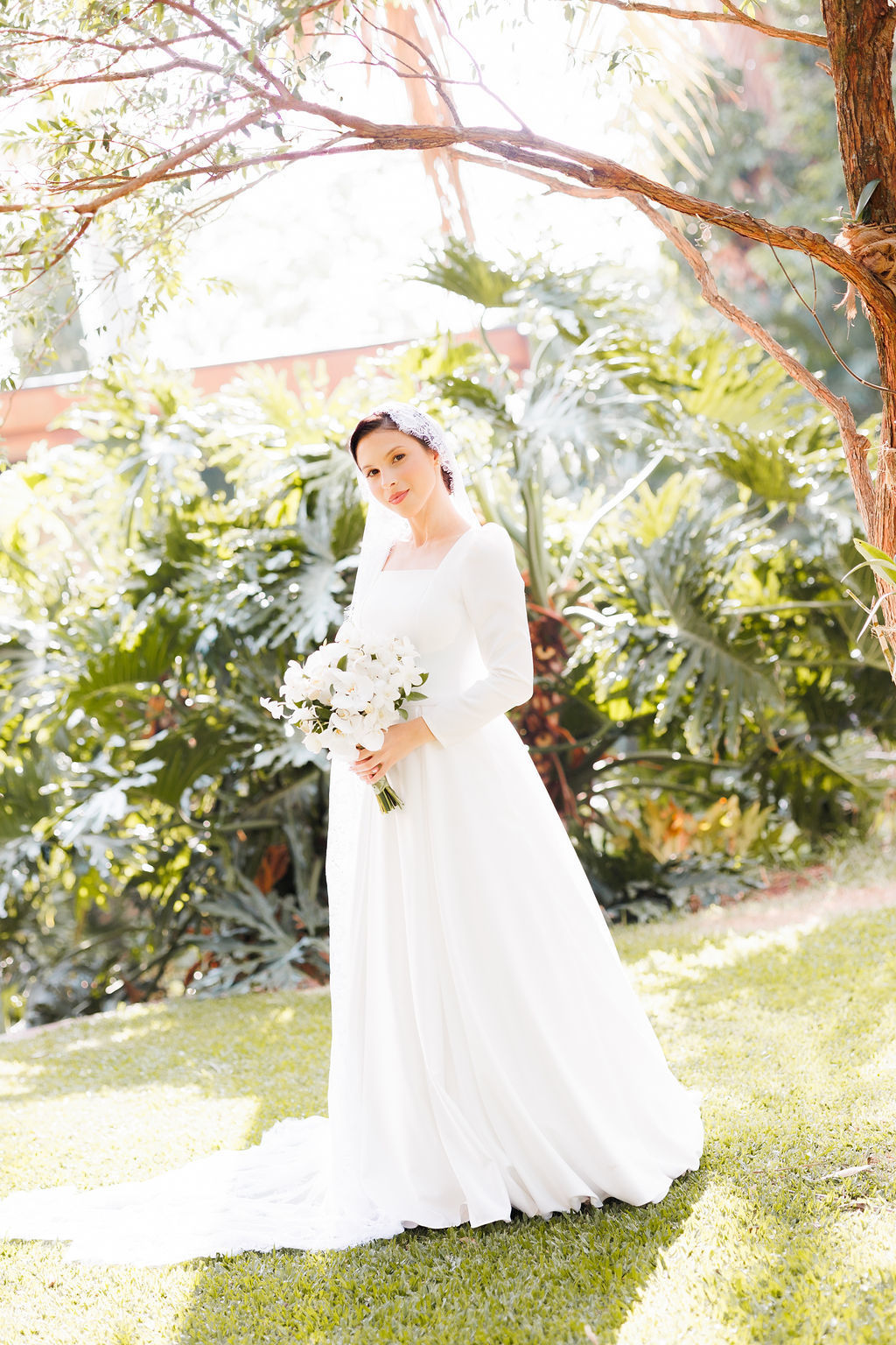 casamento-diurno-intimista-fotografo-casadascia-ribeirao-preto-fotografia-noiva-noivos-minimalista-asthetic-ar-livre-gramado-por-do-sol-entardecer-de-dia