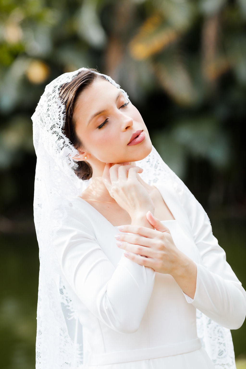 casamento-diurno-intimista-fotografo-casadascia-ribeirao-preto-fotografia-noiva-noivos-minimalista-asthetic-ar-livre-gramado-por-do-sol-entardecer-de-dia