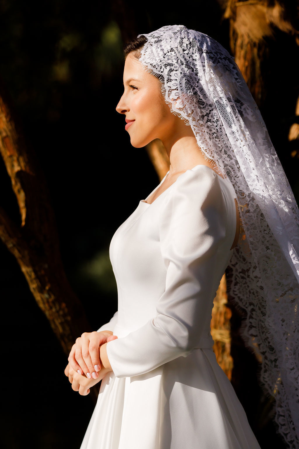 casamento-diurno-intimista-fotografo-casadascia-ribeirao-preto-fotografia-noiva-noivos-minimalista-asthetic-ar-livre-gramado-por-do-sol-entardecer-de-dia